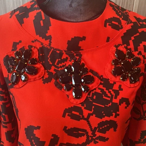 💄💃 Gorgeous vintage dress with billowy sleeves and black crystal appliqués EUC - Picture 4 of 11